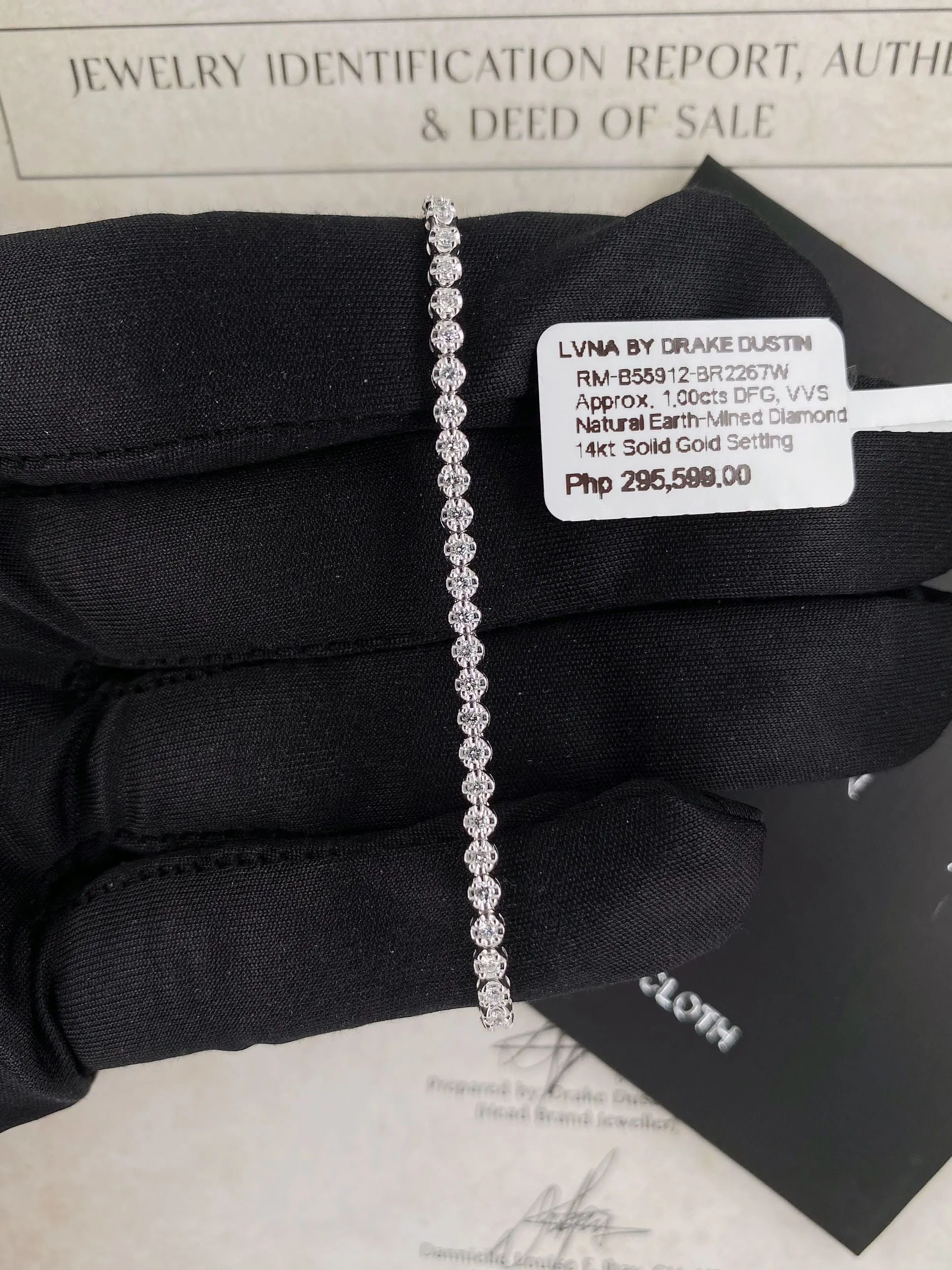 2.5cttw DEF, IF-VVS Eternity Unisex Tenni Diamond Bracelet 14kt