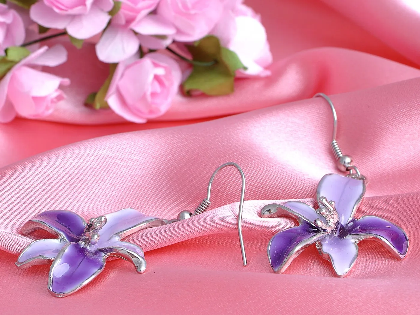Alilang Silvery Tone Pink Rhinestones Purple Hawaiian Flower Necklace Earrings Set