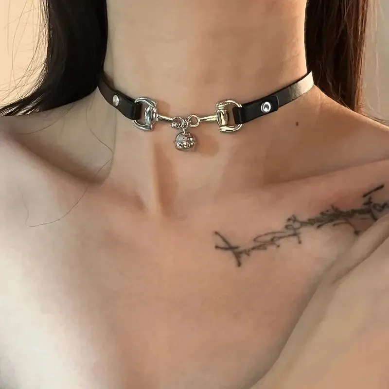 Black Goth Y2K Charm Grunge Heart Pendant Choker