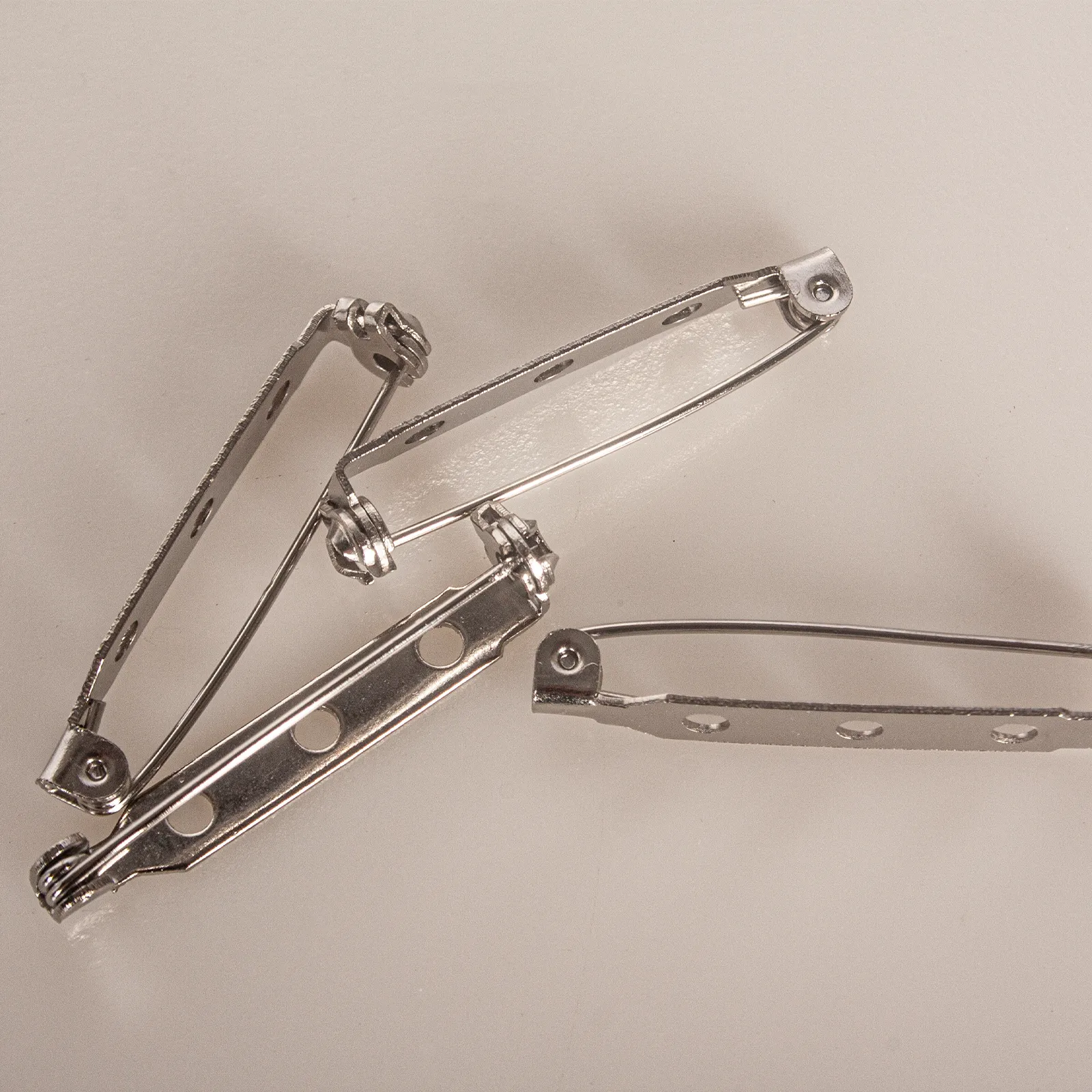 Brooch Pins 32mm Silver 4pk