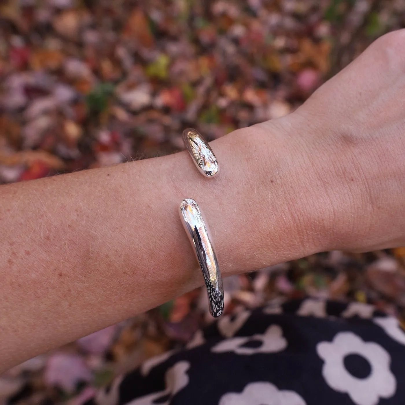 Electroform Double Droplet Hinged Bangle