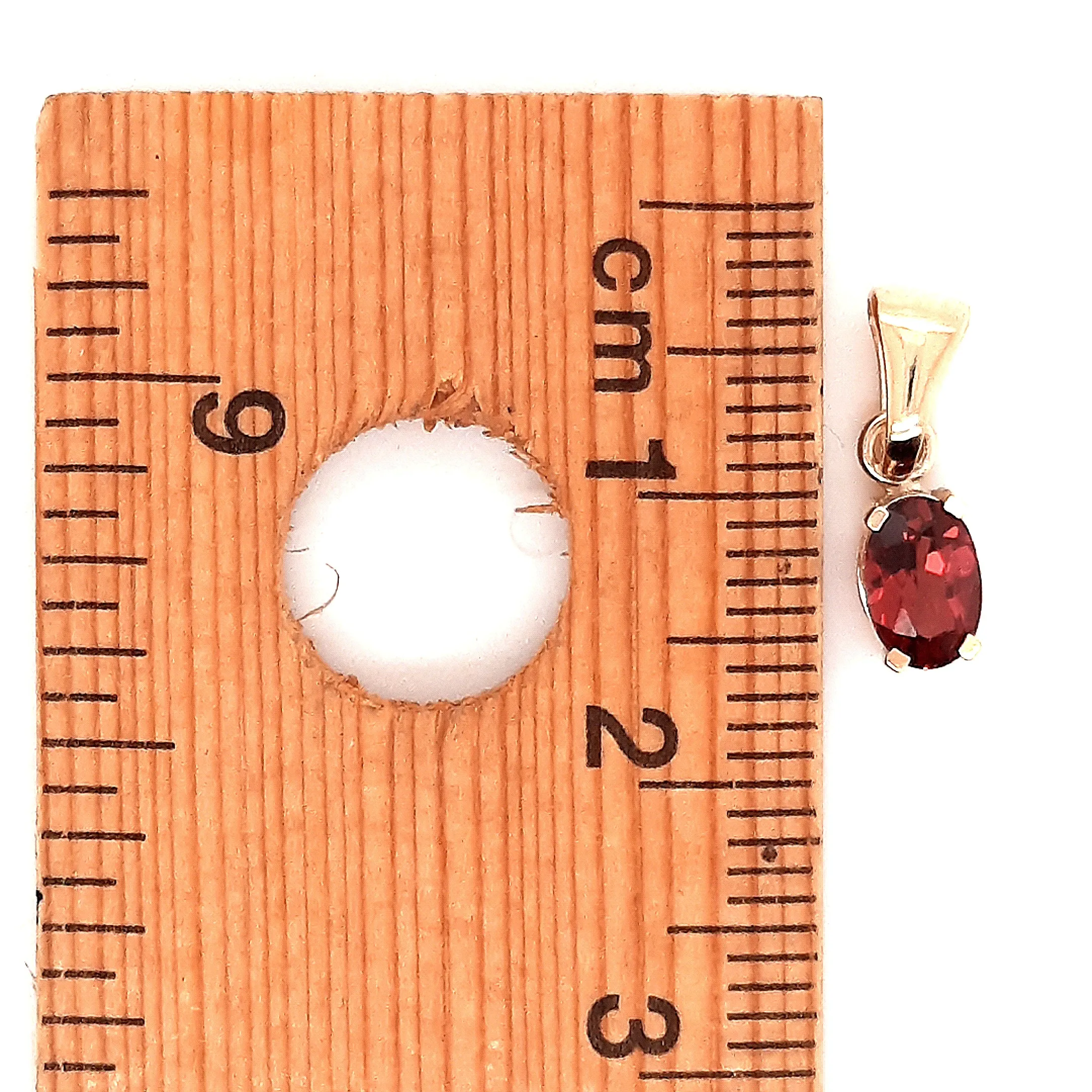 Garnet & Yellow Gold Pendant