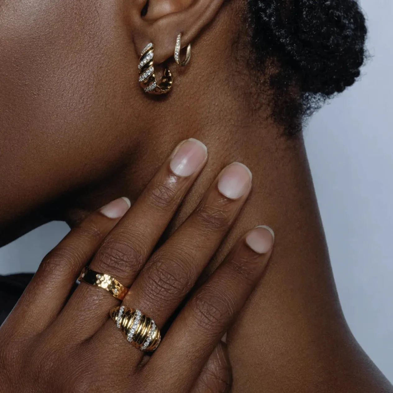 Palm arciform ring