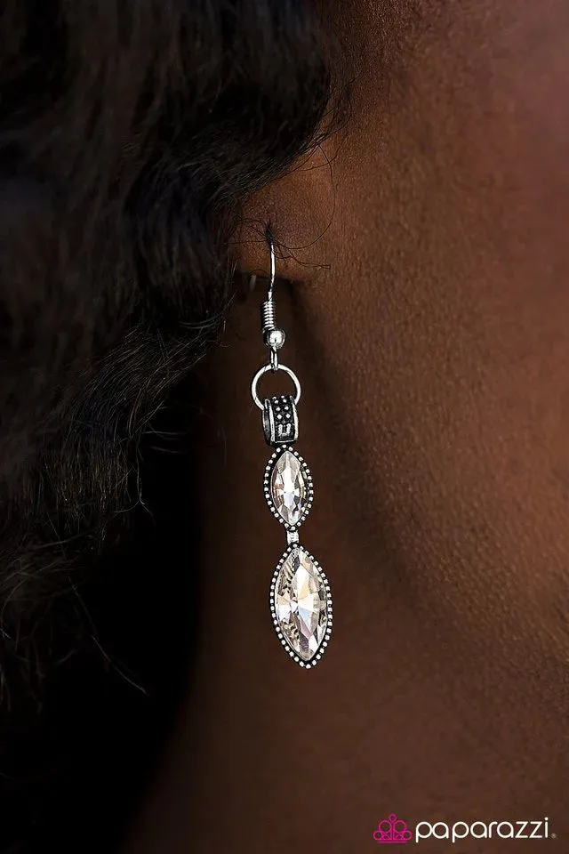 Paparazzi Earring ~ Wandering Star - White