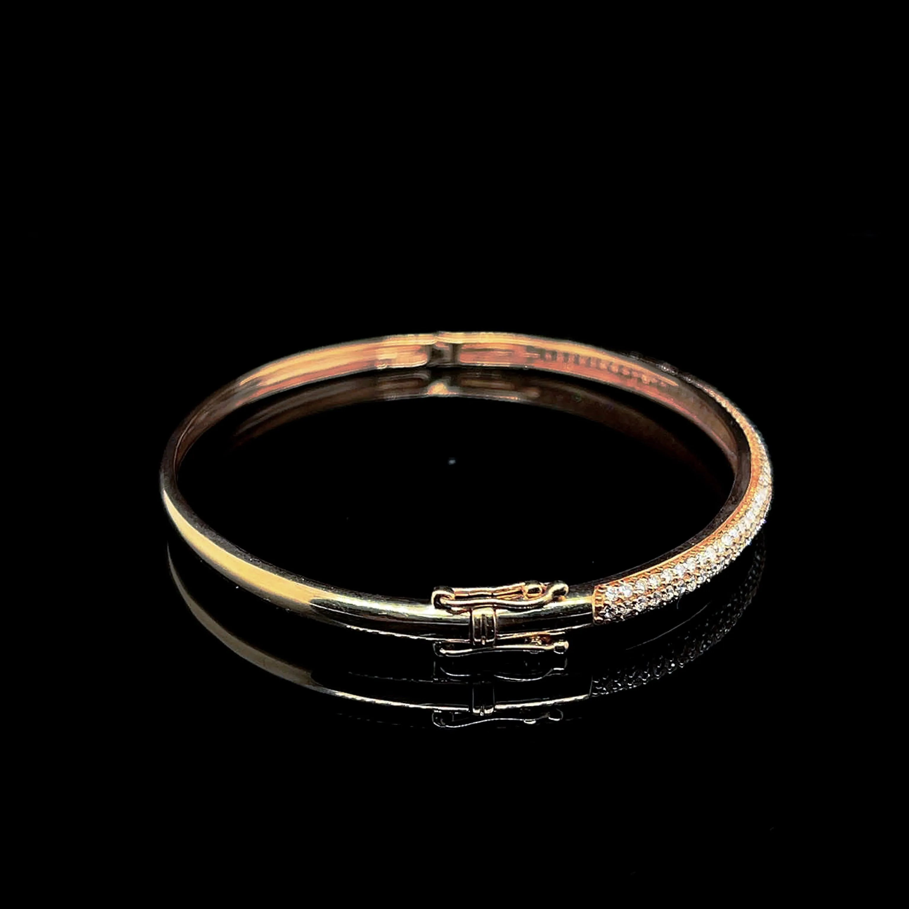 PREORDER | Rose Round Paved Diamond Bangle 18kt