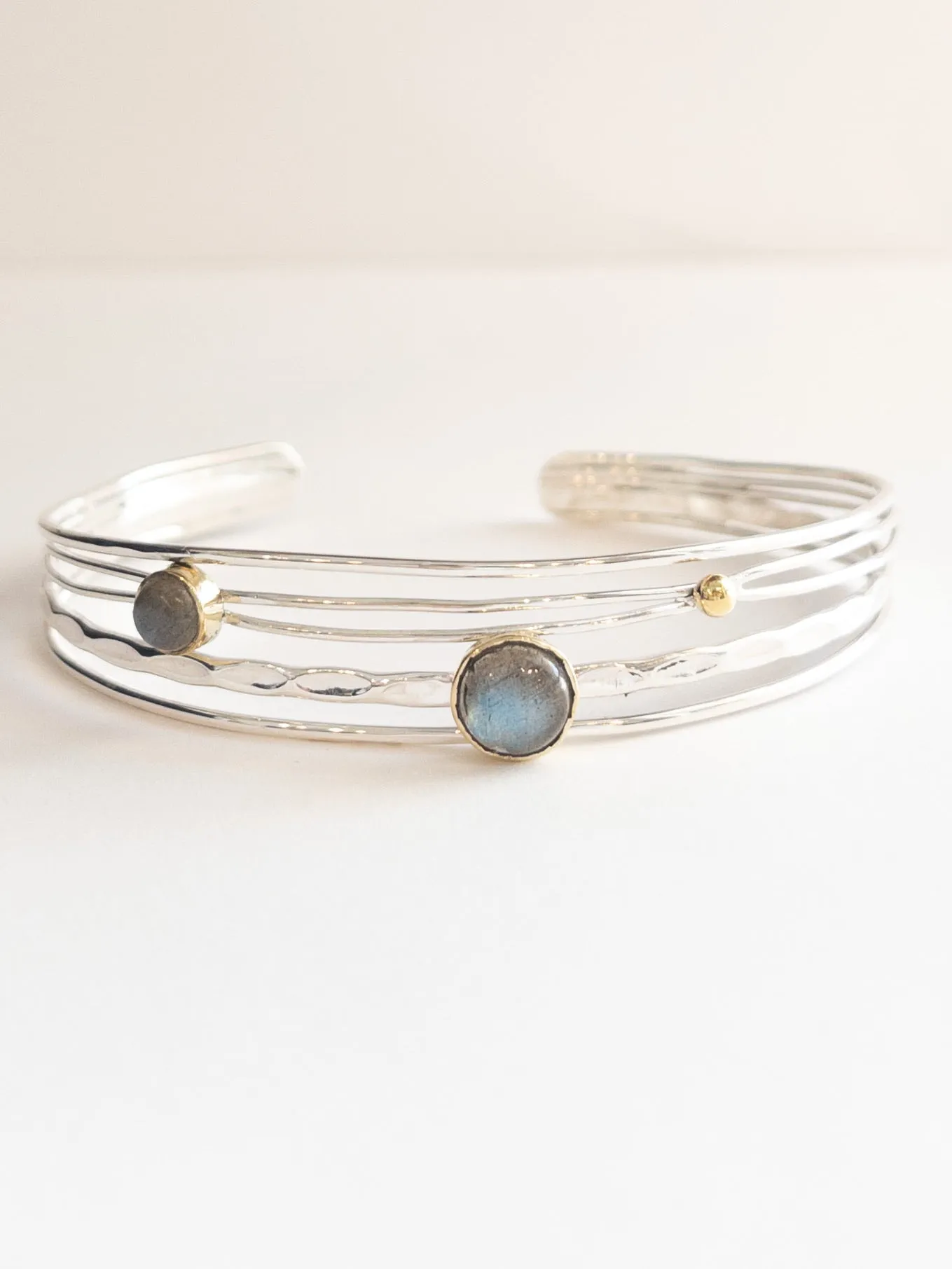 Serendipity Labradorite nh Cuff