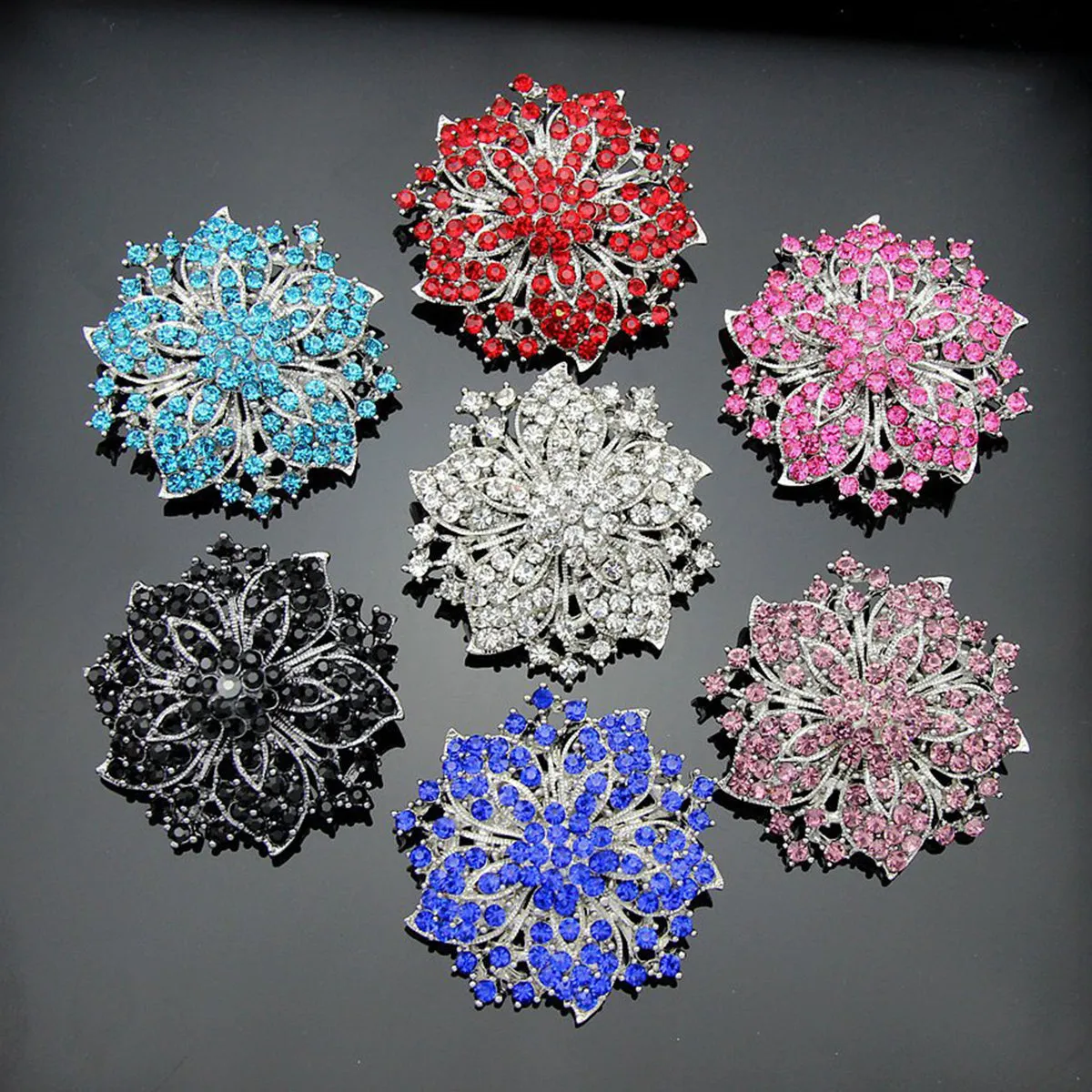 Women's Rhinestone Brooches Flower Crystal Brooches Pins Vintage Wedding Brooch for Banquet Wedding Daily Jewelry Supplies